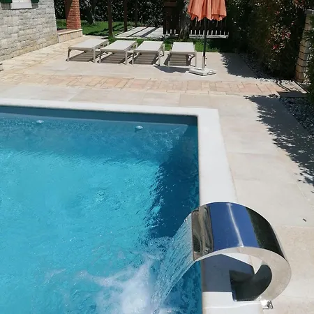 Nika Mit Privatem Aussenwhirlpool * Buici (Istria)