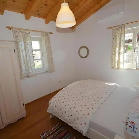 Nika Mit Privatem Aussenwhirlpool * Buici (Istria)