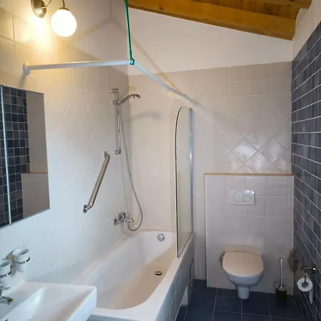 Holiday home Nika Mit Privatem Aussenwhirlpool Buici (Istria)